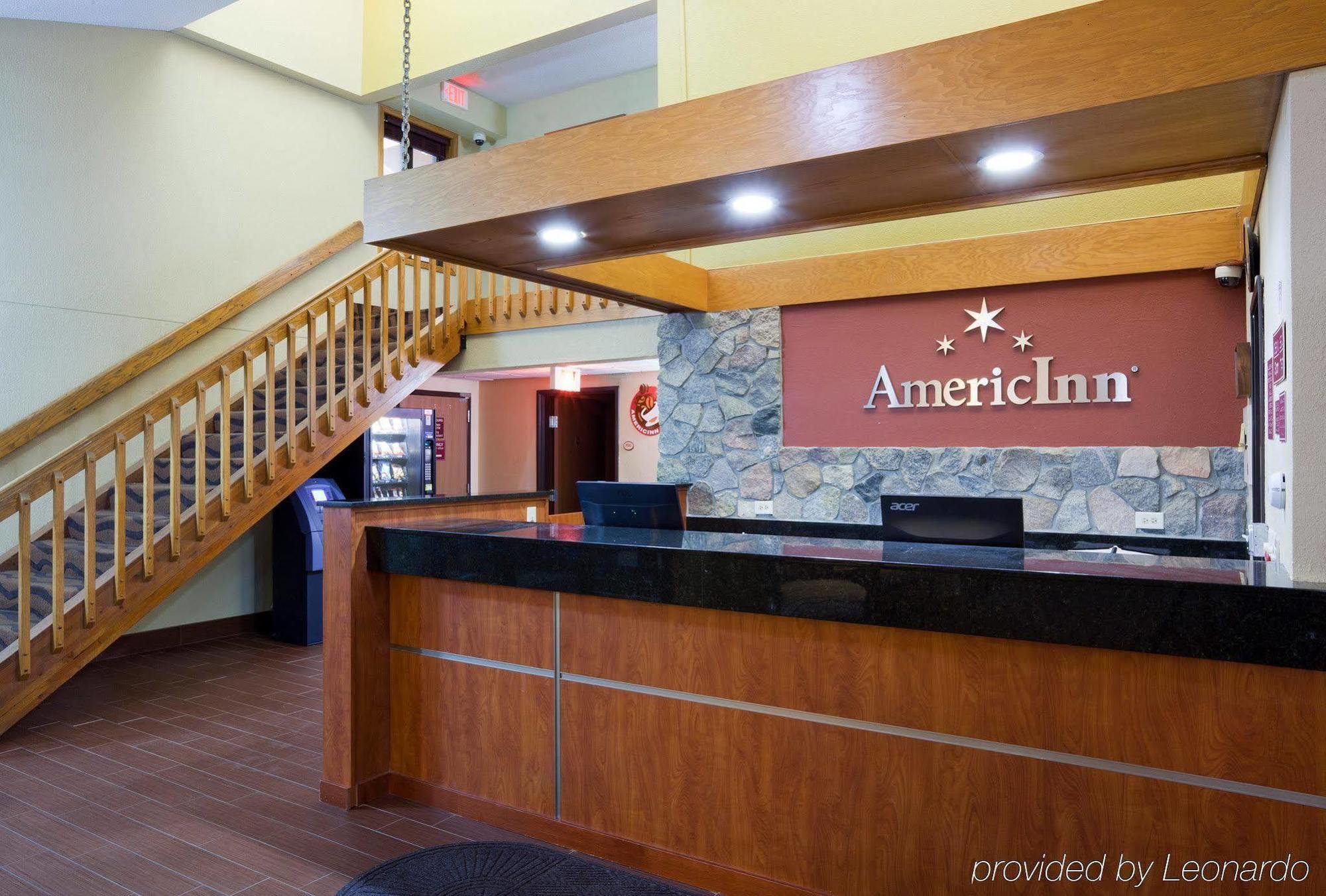 Americinn By Wyndham West Acres Hotel
